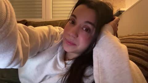  elena barra online show from November 20, 2025, 8:52 pm