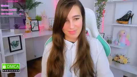 Snapshot of _eliizabeth__ chatting on October 18, 2025, 9:37 pm Lizzy  online show from October 18, 2025, 9:37 pm