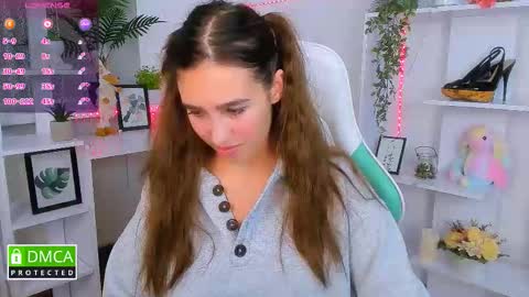 Snapshot of _eliizabeth__ chatting on October 21, 2025, 9:59 pm Lizzy  online show from October 21, 2025, 9:59 pm