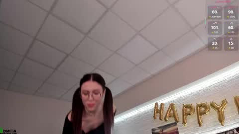 Snapshot of _emiliaa_ chatting on October 31, 2025, 3:07 am Milana online show from October 31, 2025, 3:07 am