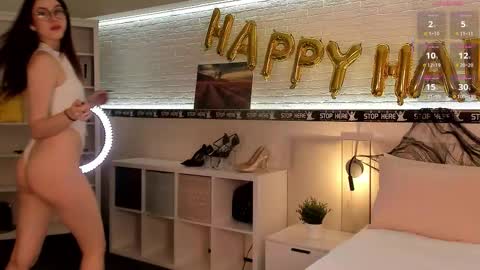 Snapshot of _emiliaa_ chatting on November 1, 2025, 3:08 am Milana online show from November 1, 2025, 3:08 am