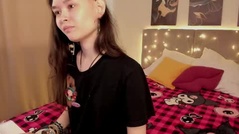 _emily__strike_ online show from May 14, 2026, 2:07 am