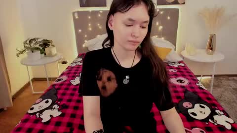 _emily__strike_ online show from May 26, 2026, 1:56 am