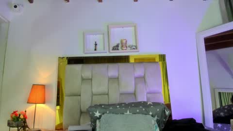 Isabella online show from January 29, 2025, 12:02 pm