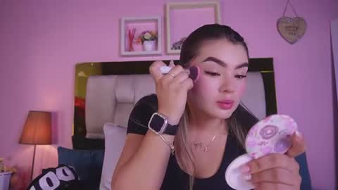 Isabella online show from June 19, 2026, 12:09 pm