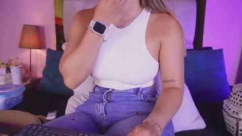 Isabella online show from June 20, 2026, 12:08 pm
