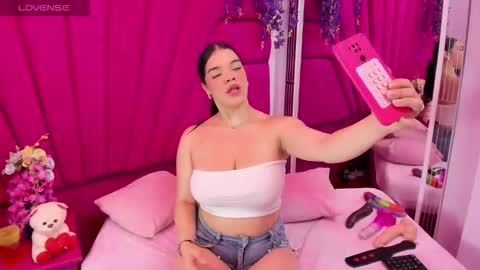 Snapshot of _emilysquirt chatting on June 3, 2026, 2:33 pm emily online show from June 3, 2026, 2:33 pm