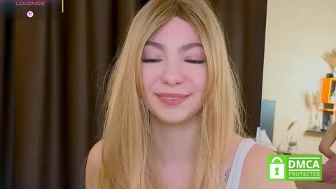 Snapshot of _emilyzortea_ chatting on October 11, 2025, 8:35 am Emily online show from October 11, 2025, 8:35 am