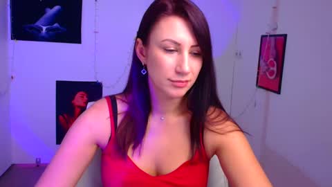 Emma online show from December 16, 2024, 1:22 pm
