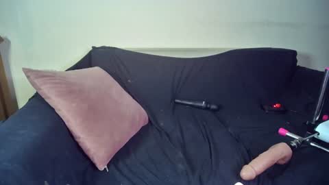 Emma Sugar online show from June 15, 2026, 2:36 am