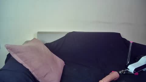 Emma Sugar online show from July 1, 2026, 9:00 am