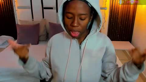 Emma online show from December 15, 2025, 1:59 pm