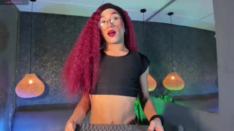 Snapshot of _emmaruiz chatting on February 23, 2026, 10:18 pm Emma online show from February 23, 2026, 10:18 pm