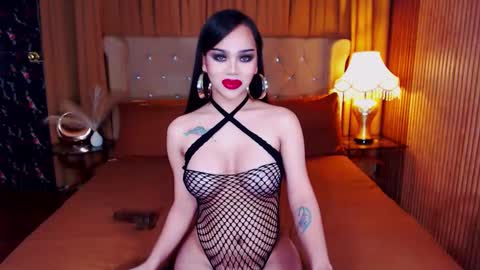 Snapshot of _empressvalerie_ chatting on September 20, 2025, 5:25 pm _empressvalerie_ online show from September 20, 2025, 5:25 pm