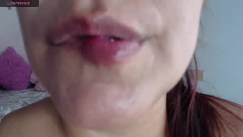 Emily Valencia online show from December 12, 2024, 9:08 am