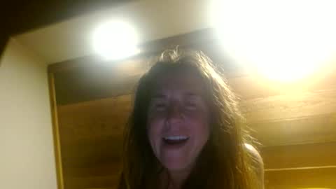 _energygodess online show from February 8, 2026, 3:43 am