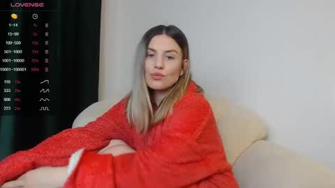 Snapshot of _esmeraldiyaa_ chatting on December 9, 2024, 12:45 am _esmeraldiyaa_ online show from December 9, 2024, 12:45 am