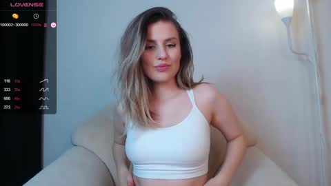 Snapshot of _esmeraldiyaa_ chatting on January 23, 2025, 9:07 pm _esmeraldiyaa_ online show from January 23, 2025, 9:07 pm