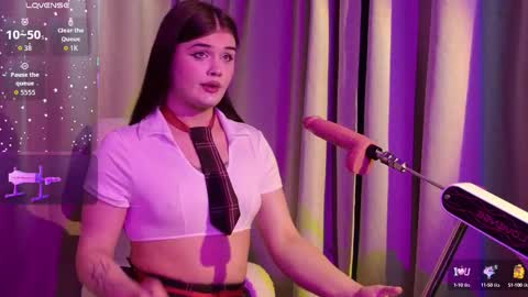 Snapshot of _evalane chatting on October 6, 2025, 8:01 am Eva Lane online show from October 6, 2025, 8:01 am