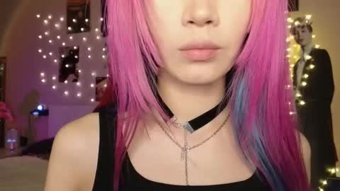 EveEva online show from February 24, 2026, 2:20 am