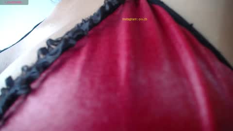  Exa help me position myself with your thumb up thanks  online show from January 26, 2025, 5:13 pm