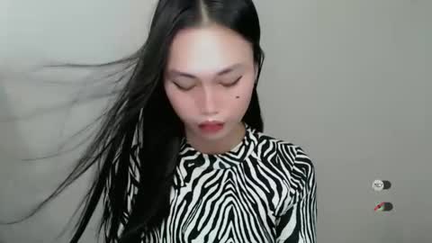 STEFFANNY WELL. online show from December 8, 2024, 2:49 am