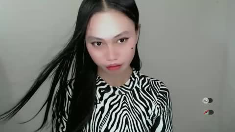 STEFFANNY WELL. online show from December 9, 2024, 1:40 am