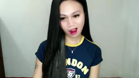 STEFFANNY WELL. online show from March 2, 2025, 12:20 am