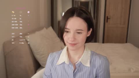 Snapshot of _female_essence_ chatting on March 5, 2026, 6:59 pm Essie online show from March 5, 2026, 6:59 pm