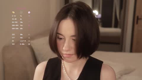 Snapshot of _female_essence_ chatting on March 19, 2026, 6:23 pm Essie online show from March 19, 2026, 6:23 pm