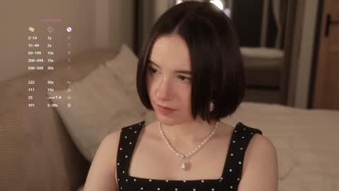 Snapshot of _female_essence_ chatting on April 1, 2026, 6:27 pm Essie online show from April 1, 2026, 6:27 pm