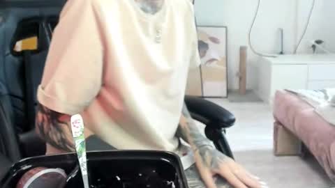 Alis online show from September 19, 2025, 8:05 am