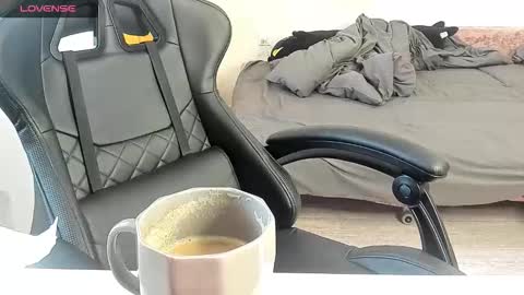 Alis online show from October 8, 2025, 7:39 am