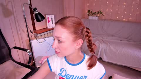 Lola 3  online show from December 7, 2024, 2:46 pm
