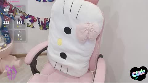 Snapshot of _girlcute_ chatting on October 30, 2025, 7:14 pm Anna online show from October 30, 2025, 7:14 pm