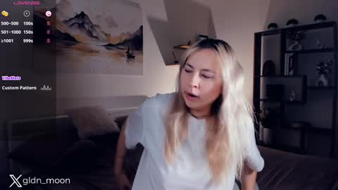 Rina online show from December 12, 2024, 7:37 pm