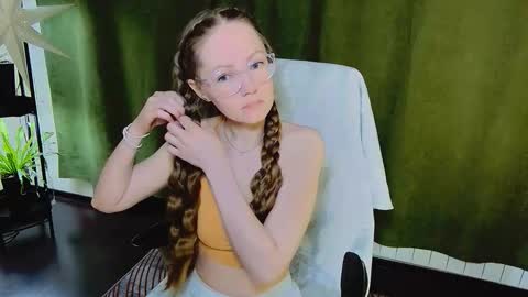 _goldilocks__ online show from February 1, 2026, 9:52 am