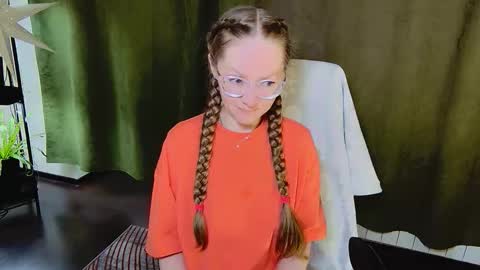 _goldilocks__ online show from February 4, 2026, 10:21 am