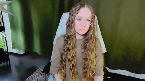 _goldilocks__ online show from February 5, 2026, 9:58 am