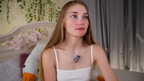 Snapshot of _green_green_ chatting on October 11, 2025, 2:22 am Milly online show from October 11, 2025, 2:22 am