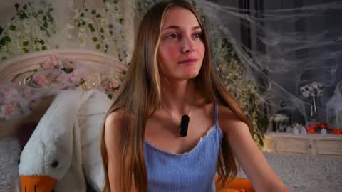 Snapshot of _green_green_ chatting on October 31, 2025, 2:23 am Milly online show from October 31, 2025, 2:23 am