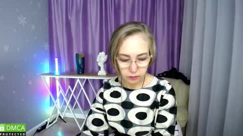 Snapshot of _greybunny_ chatting on October 12, 2025, 10:25 am _greybunny_ online show from October 12, 2025, 10:25 am