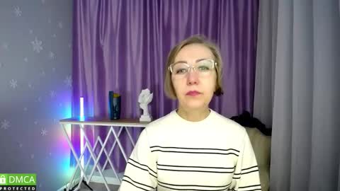 Snapshot of _greybunny_ chatting on October 13, 2025, 8:03 am _greybunny_ online show from October 13, 2025, 8:03 am