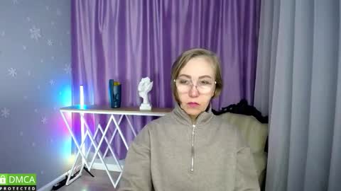 Snapshot of _greybunny_ chatting on November 1, 2025, 9:55 am _greybunny_ online show from November 1, 2025, 9:55 am