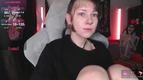 Snapshot of _gummybears_ chatting on November 7, 2025, 10:04 am Tori online show from November 7, 2025, 10:04 am