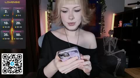 Snapshot of _gummybears_ chatting on April 3, 2026, 6:33 am Tori online show from April 3, 2026, 6:33 am