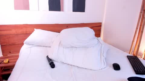 Snapshot of _hanna_johnson_ chatting on January 1, 2025, 6:58 am Hanna johnson online show from January 1, 2025, 6:58 am