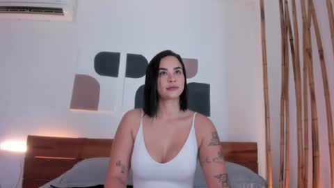 Hanna johnson online show from June 14, 2026, 2:09 am