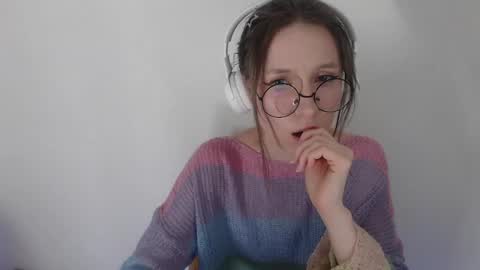Hannaolotl online show from April 23, 2026, 5:48 pm