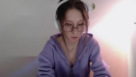 Hannaolotl online show from May 18, 2026, 1:17 pm